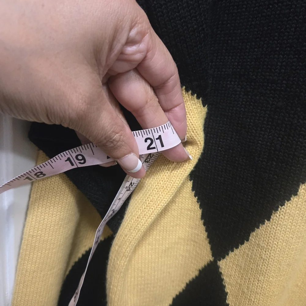 Mondi vintage Black and yellow wool blend Sweater size 38/m